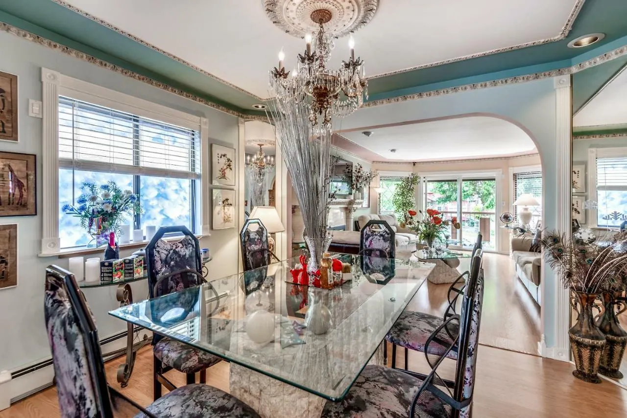 Diana'S Luxury Bed And Breakfast Vancouver