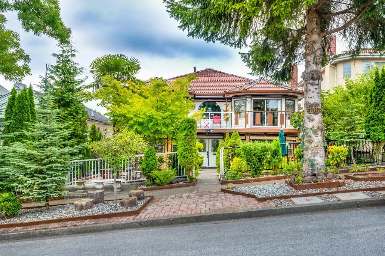 Diana'S Luxury Bed And Breakfast Vancouver Bed & Breakfast